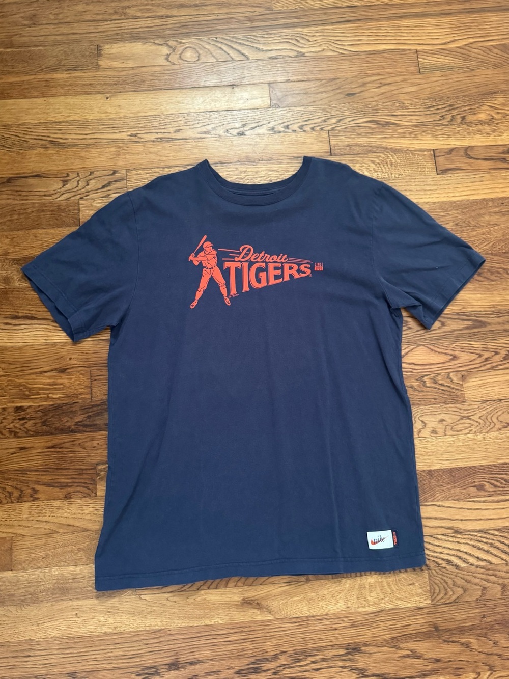 Nike Detroit Tigers Graphic Tee, size XL